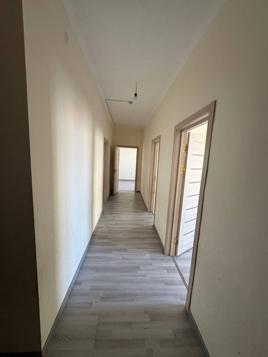 Продаётся 3-х комнатная квартира в массиве Корасув, рядом с 81 школой.