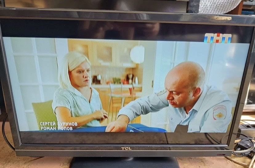 Телевизор TCL + Xiaomi TV Stick б/у