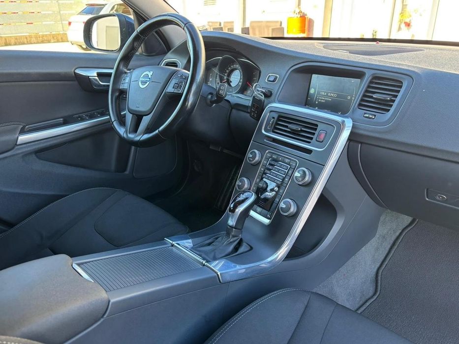 Volvo V60 D3 2015 Automat*Navi*5 pistoane*ÎNMATRICULATĂ