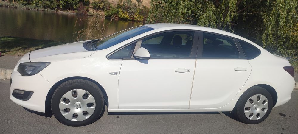 Urgent Opel Astra j 1.6 benzină