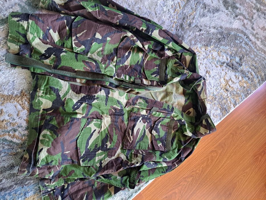 Tinuta militara tip ripstop