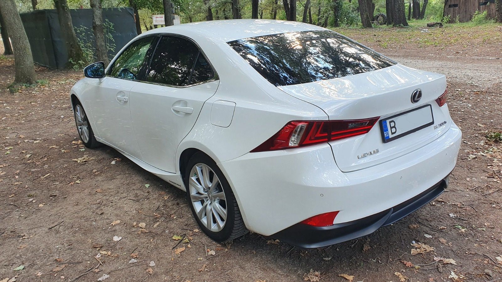 Lexus IS 300h, hybrid