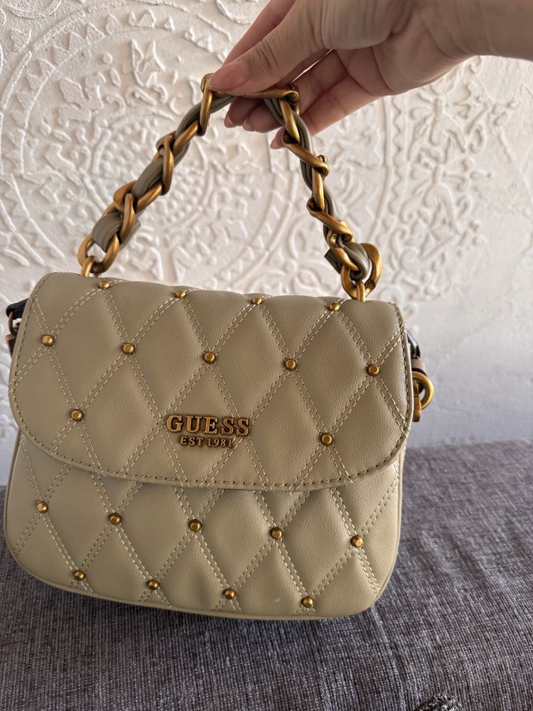 Оргинална Guess чанта