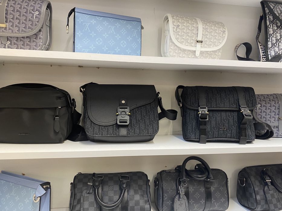 Geanta dama caitate superioara L V Dior