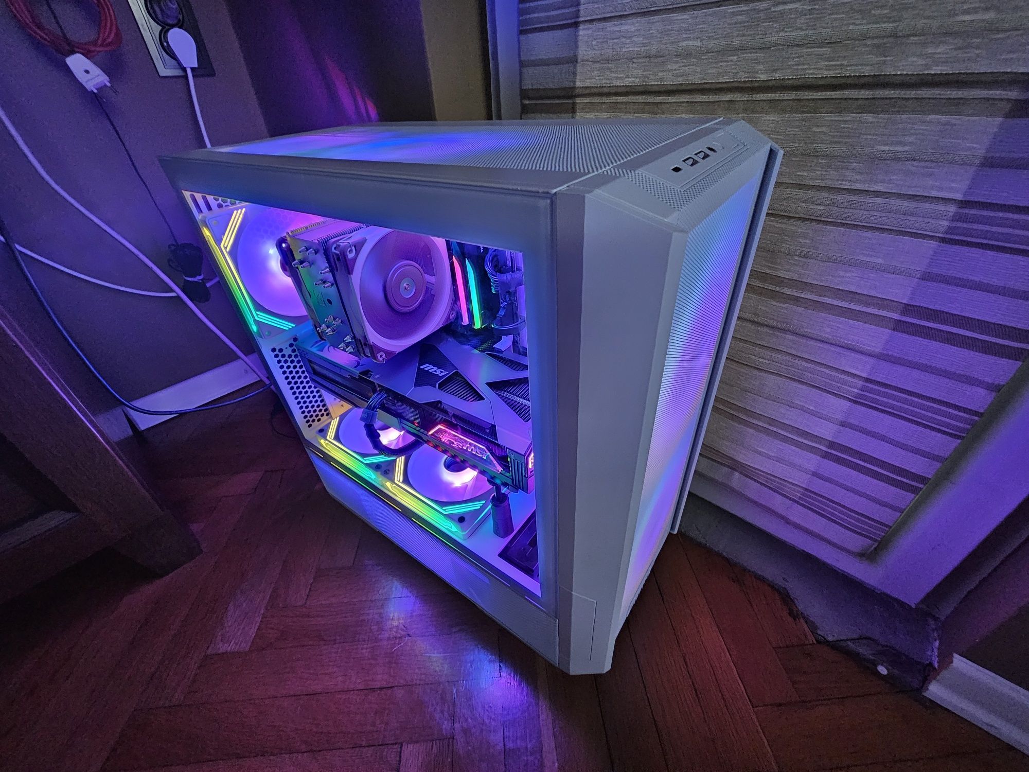 Lian li 216 white RGB Liancool кутия за компютър Лиан ли бяла