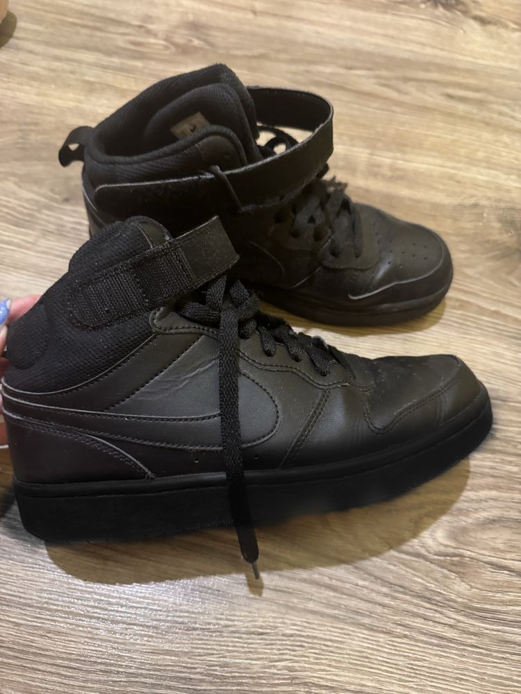 Дамски маратонки Nike