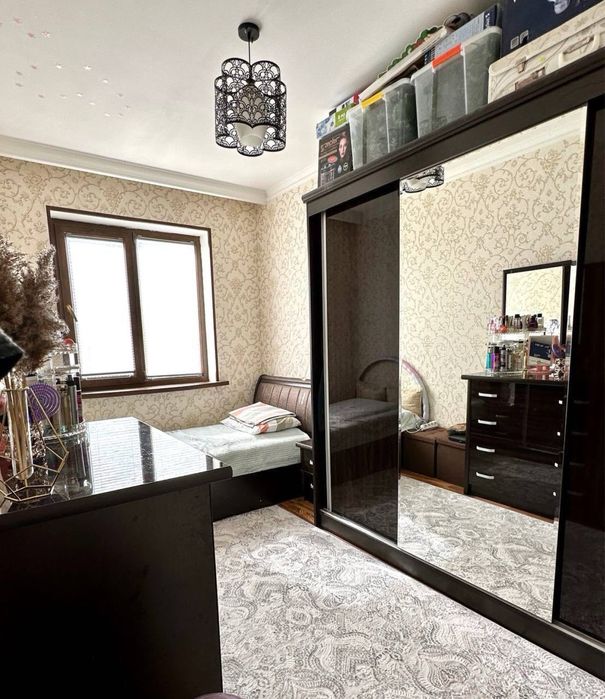 Kvartira sotiladi, uy sotiladi, 5 xona. Продается 5 комнатная квартира