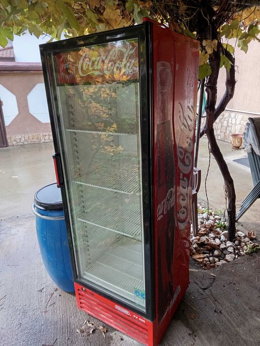 Хладилна витрина