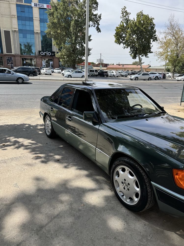 Мерседес 124, 230 mersedes