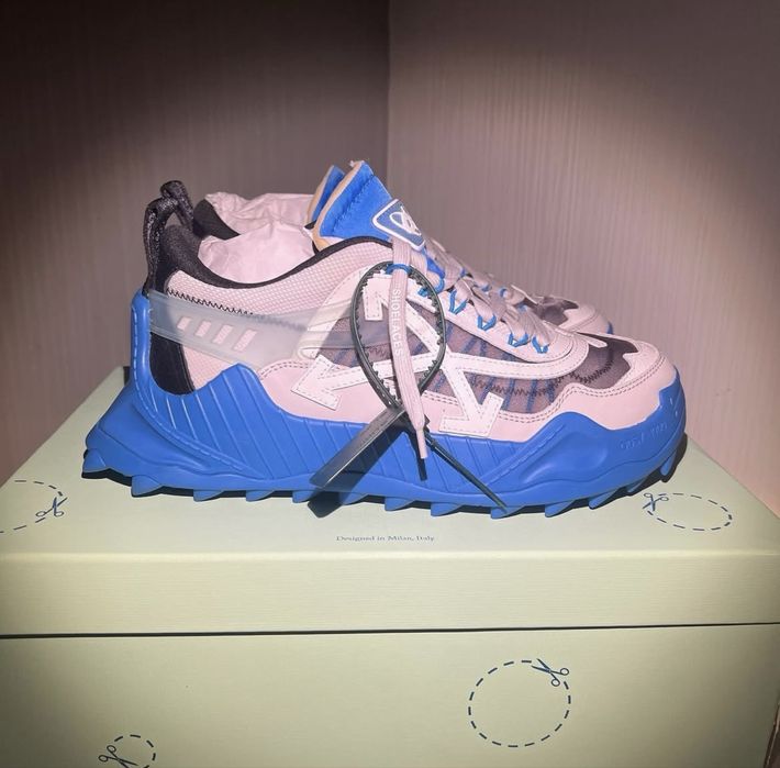 Adidasi off white odsy 1000