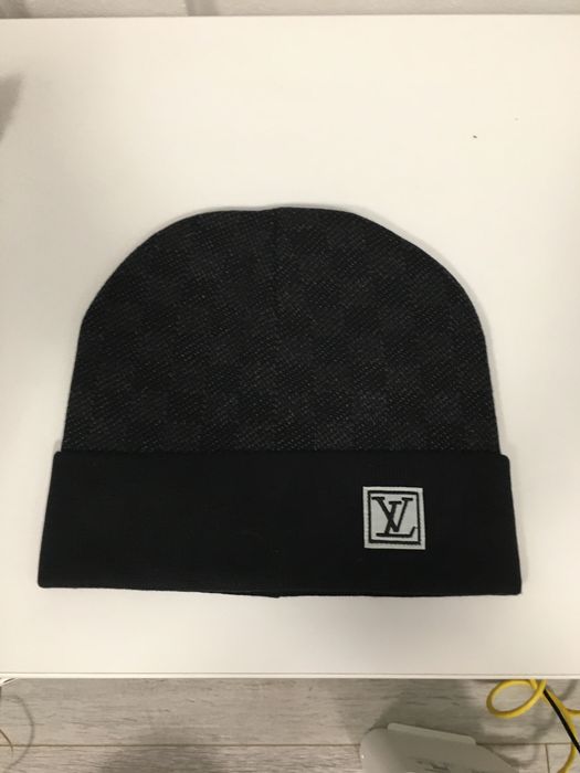 Caciula louis vuitton