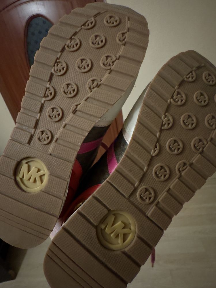 Michael Kors кецове