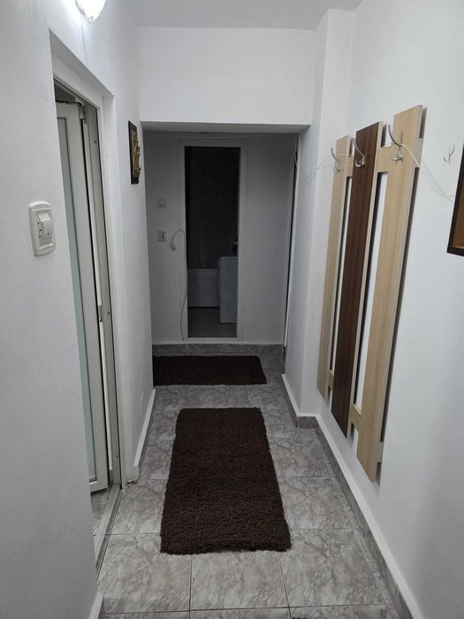 Inchiriez apartament in Centru cu 2 camere complet mobilat