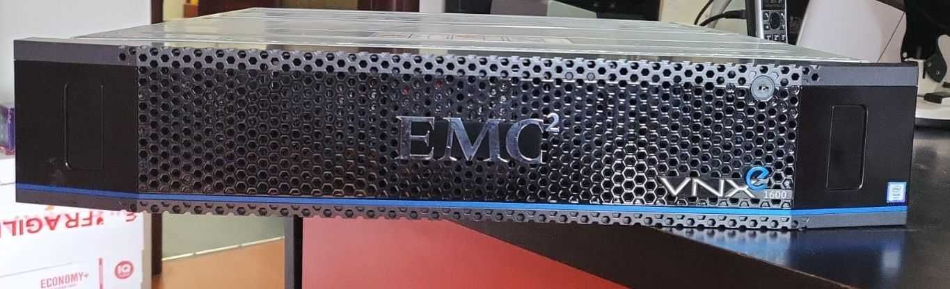 Pachet servere HP + unitate stocare EMC BPE25