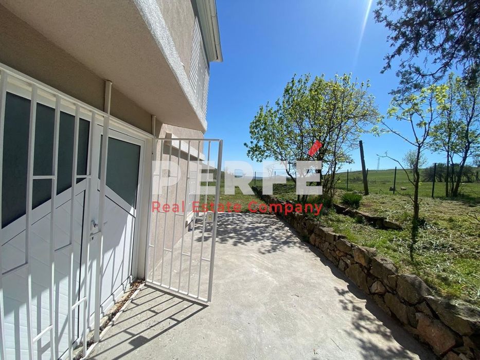 Къща в Бургас, област-с.Бата площ 120 цена 120000