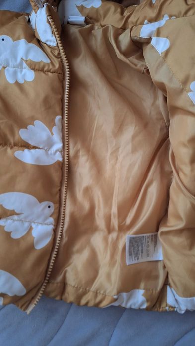 Есенно зимно яке за момиче. 92 р-р (1.5-2 г) От HM.Като ново. Горчица