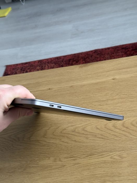 Macbook Pro 13", 2019, 2,4Ghz Quad-Core Intel Core i5