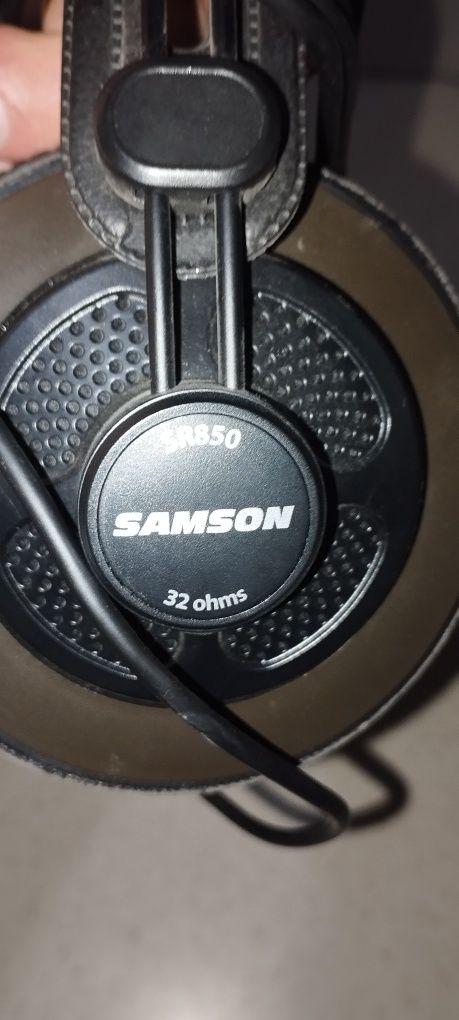 Наушники Samson SR850