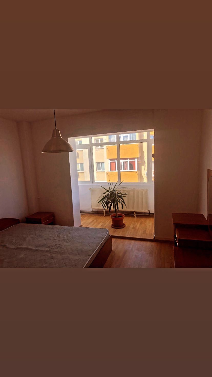 Apartament cu 3 camere