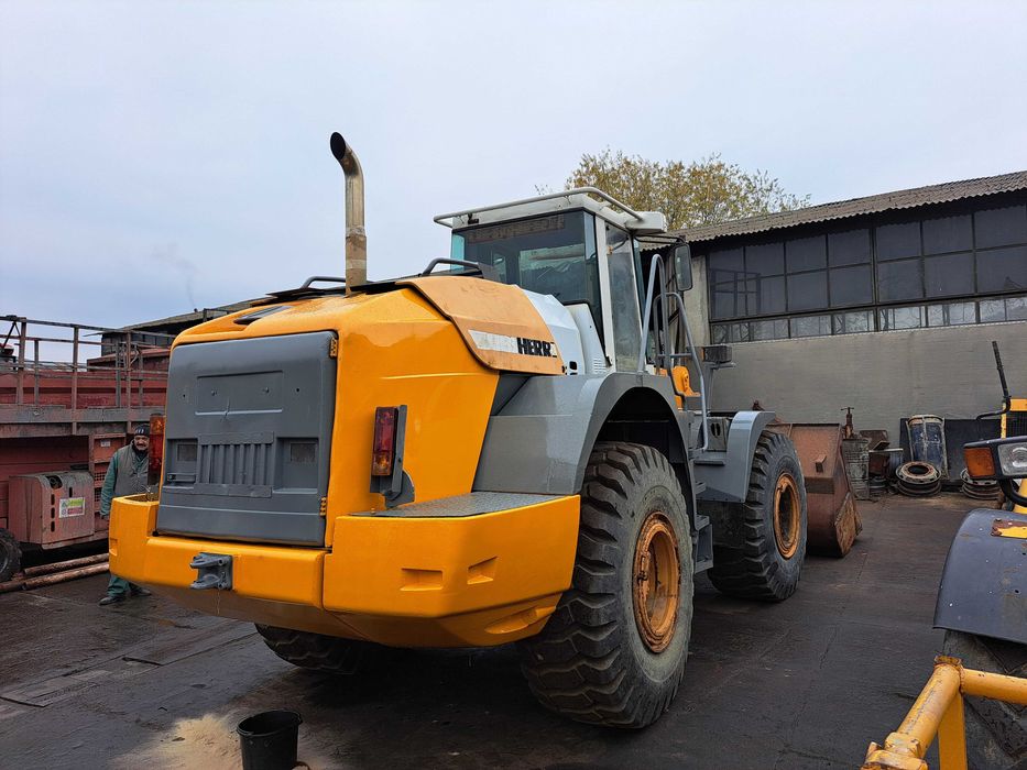 Incarcator frontal/vola Liebherr L544