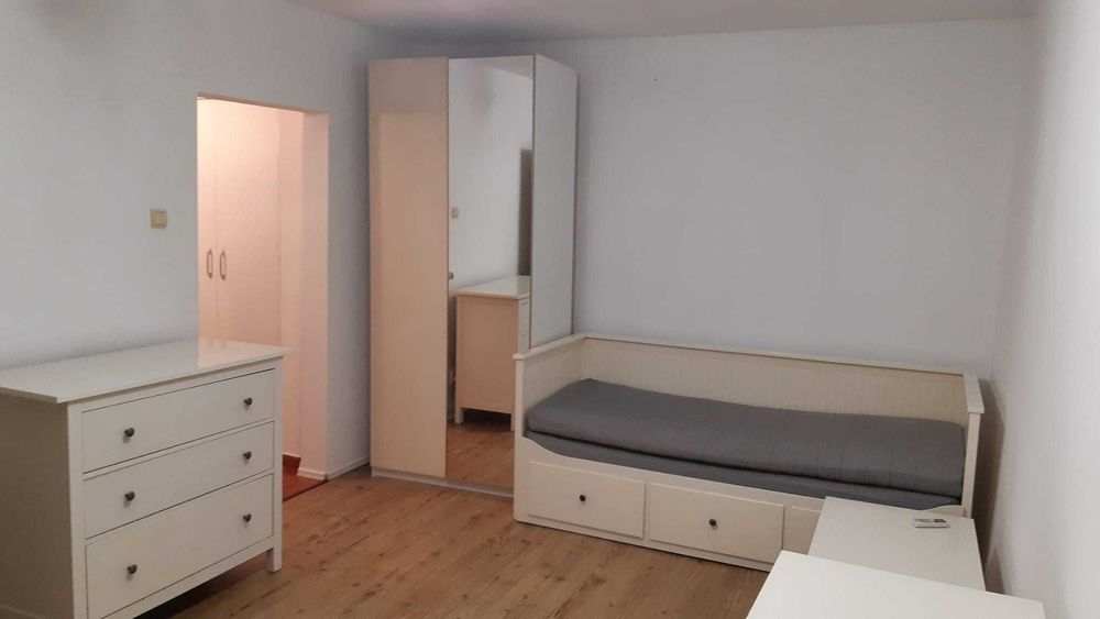 Proprietar Inchiriez garsoniera zona Tineretului