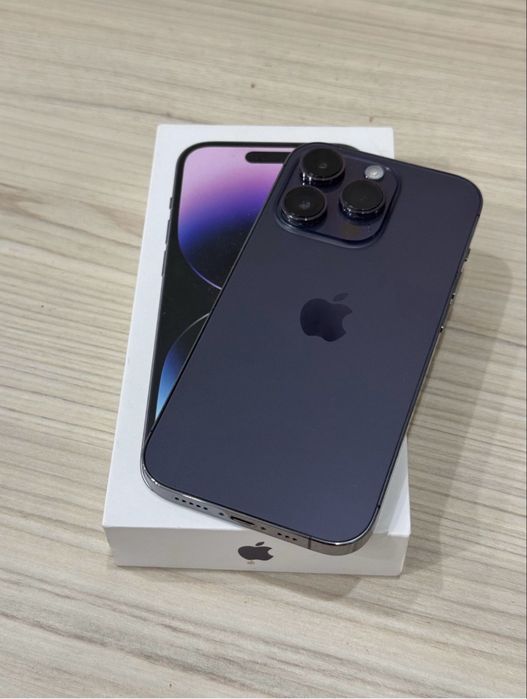 Айфон 14 проо.