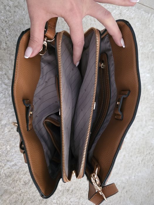 Дамска чанта L.CREDI