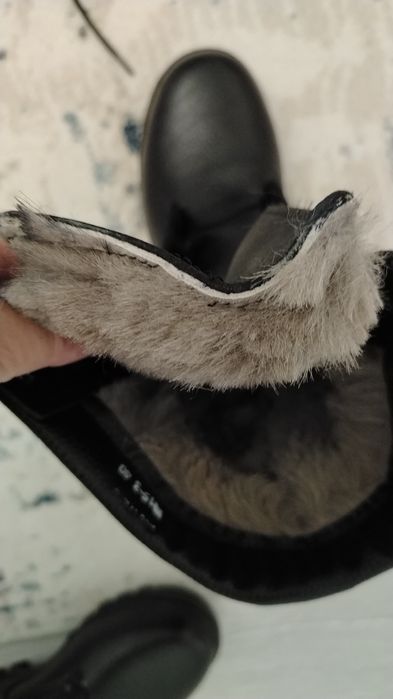 Қысқы берцы , таза теріден, іші таза қойдың жүні