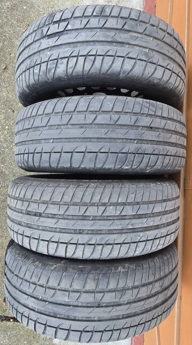 Vând cauciucuri vară+jante R16!