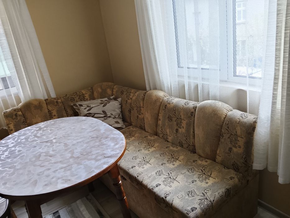 Кухненски разтегателен диван