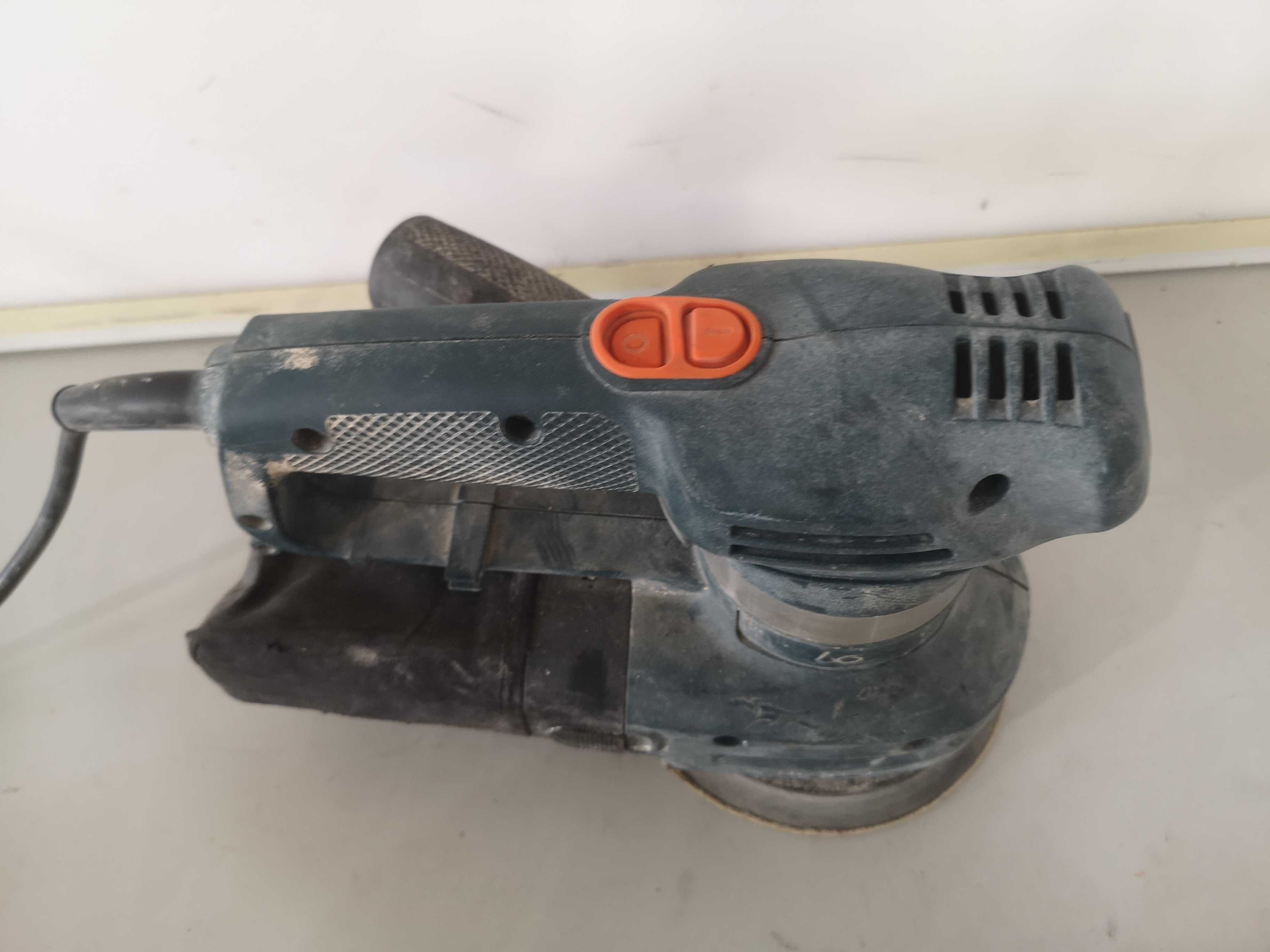 Виброшлайф - Black & Decker 155W