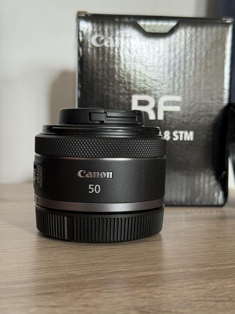 Canon RF 50mm F1.8