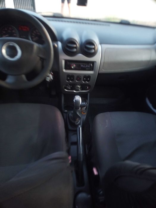 Vând Dacia Logan 2010 1.4 gpl fabrica unic propietar