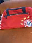 Продавам Сакове на FC BAYERN MUNCHEN