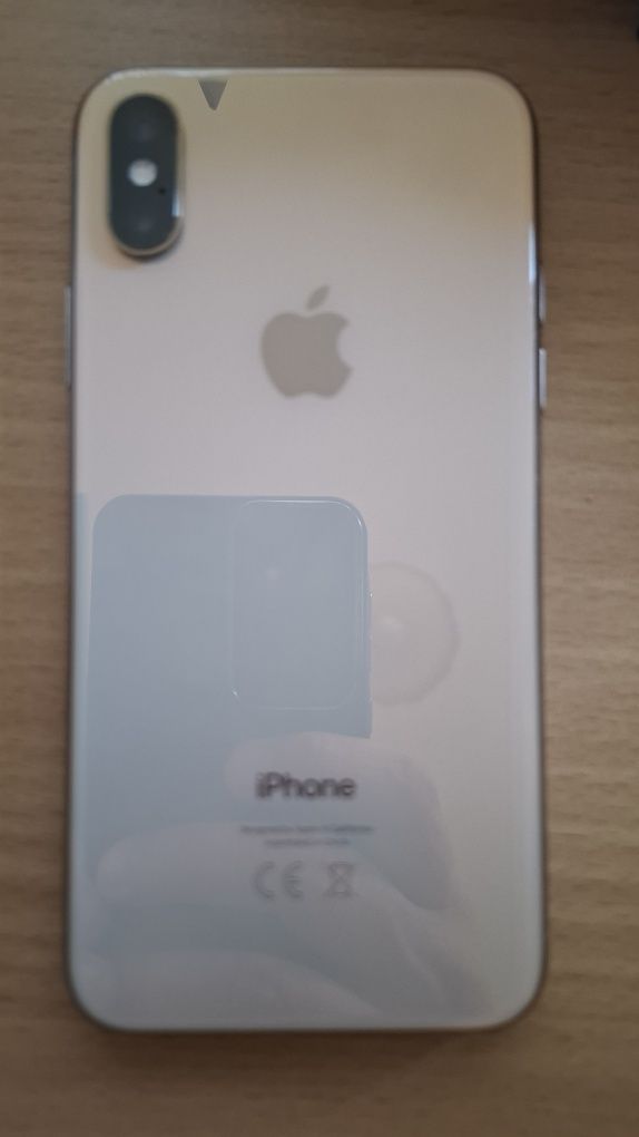 iPhone XS  64 GB
