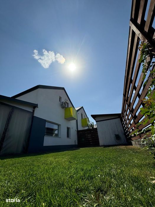 De vânzare casă tip duplex–Berceni, zona lacurilor-mobilată și utilată