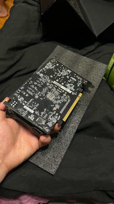 Gigabyte GTX 1050Ti 4Gb gpu