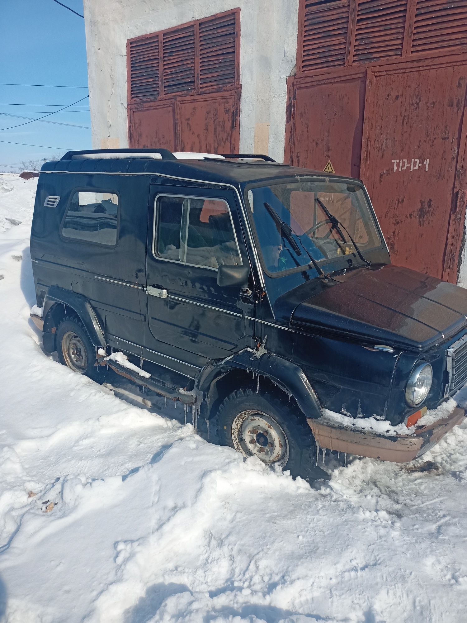 Автомобиль ЛуАЗ 969м