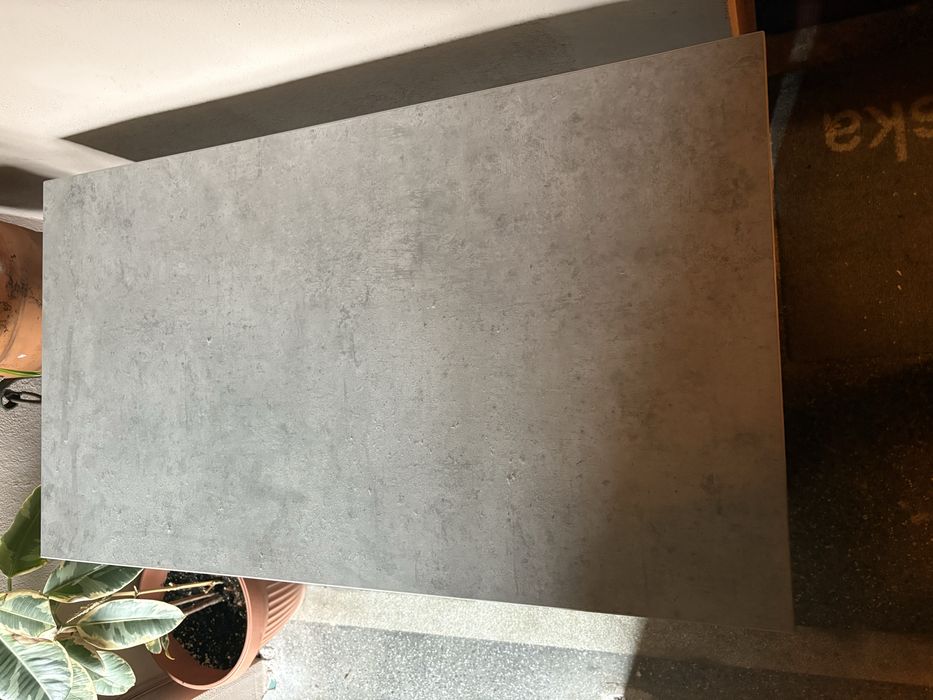 Чисто ново бюро