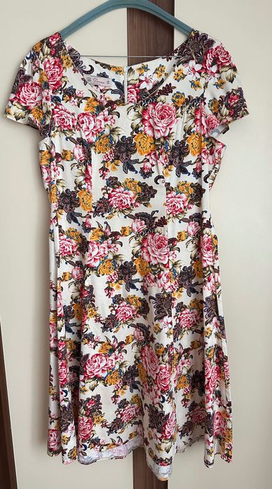 Vând rochie de zi, mărimea 44