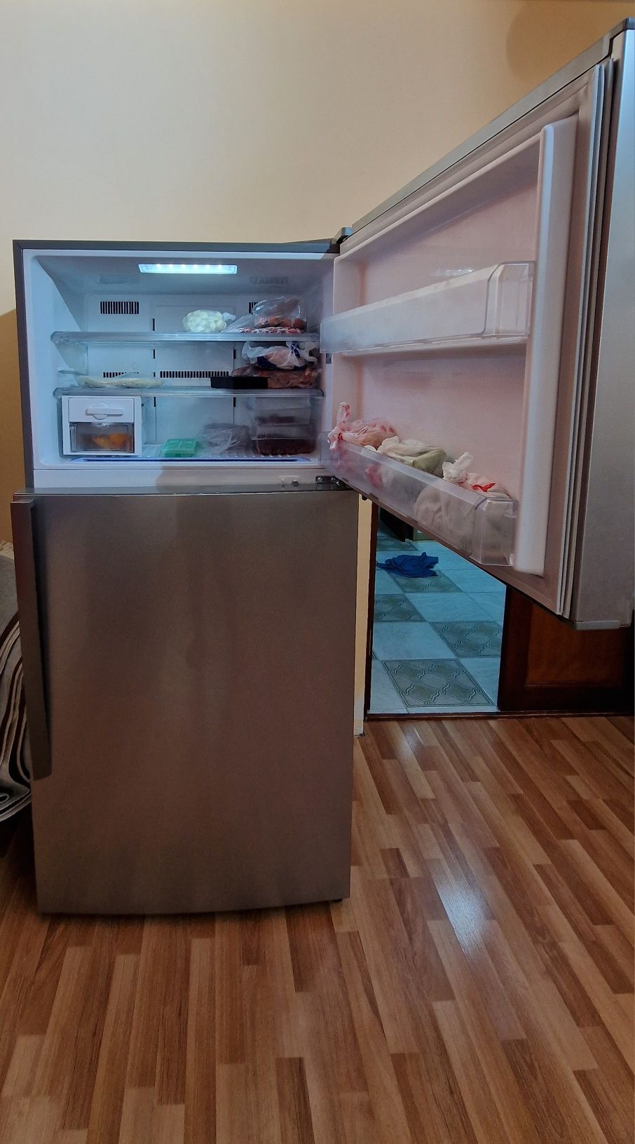 СРОЧНО холодильник LG «Total no frost».