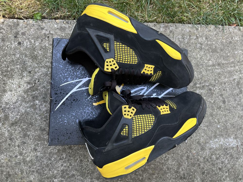 Air Jordan 4 Retro Yellow Thunder