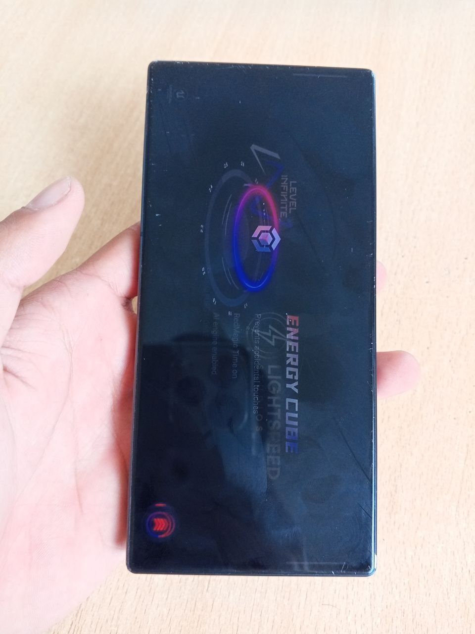 Redmegic 8 pro plus 512talik
Xotira 512 Azu 16+8 
pubg uchun 120+ FPS
