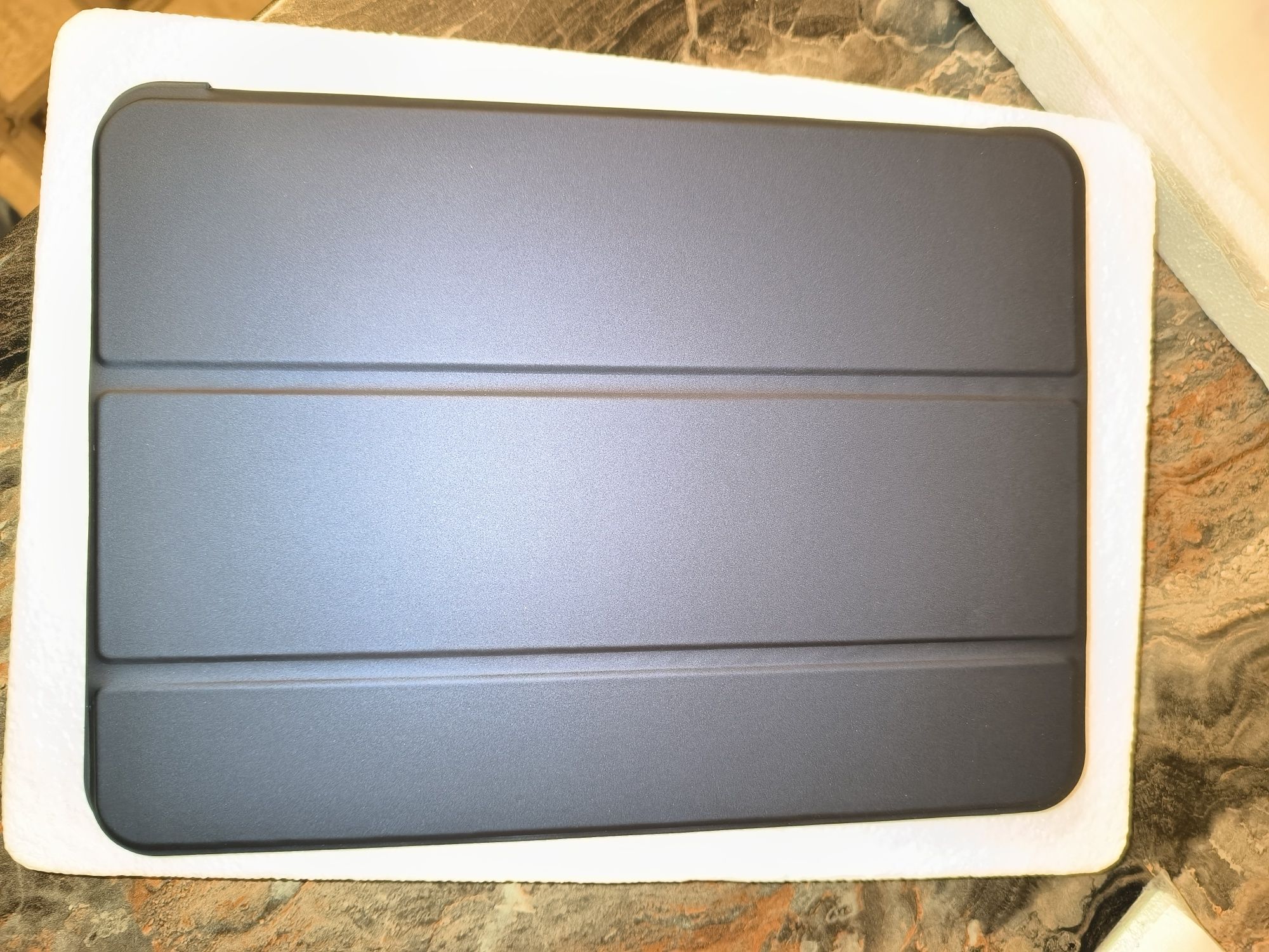 Husa și folie sticla pentru iPad 10th generation