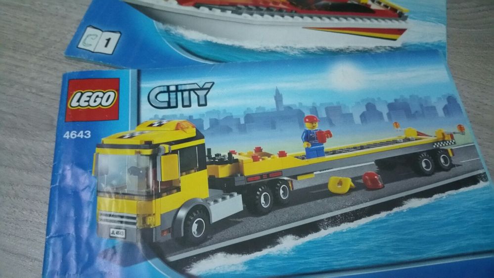 Lego city 4643 - Transportator barcă de viteza