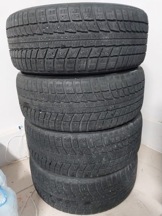 Продам зимние шины R17