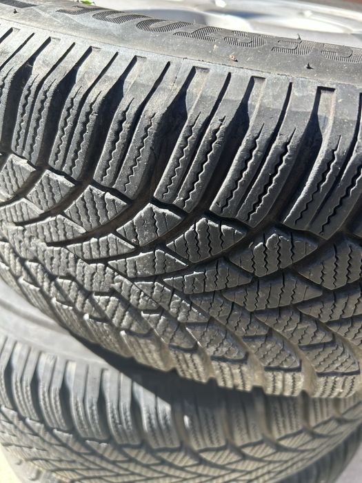 Vand anvelope iarna Bridgestone 195/65/15 clasa A aderenta