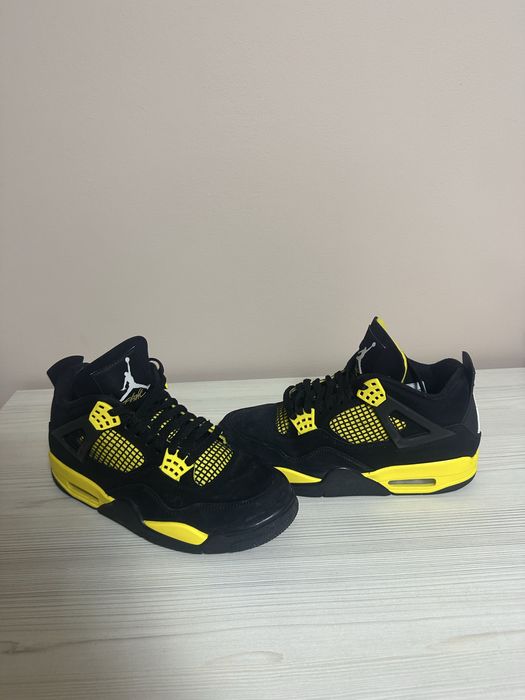 Jordan 4 Retro Thunder Negru/Galben pentru bărbați