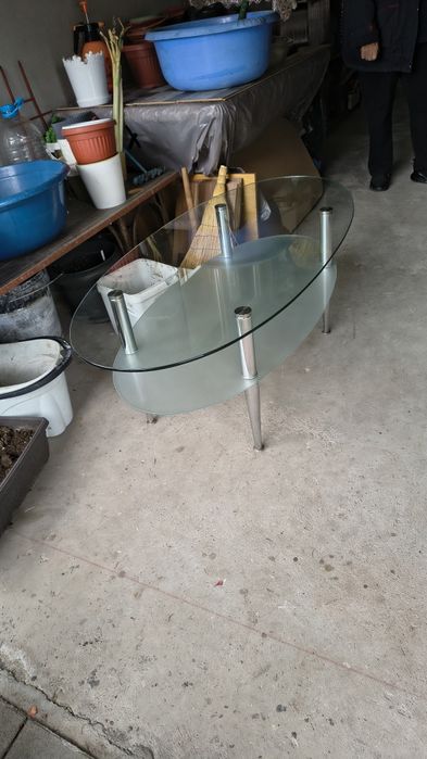 Холна стъклена маса