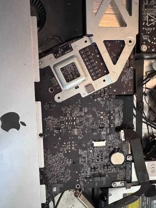 iMac 21.5" (Mid 2011) за части